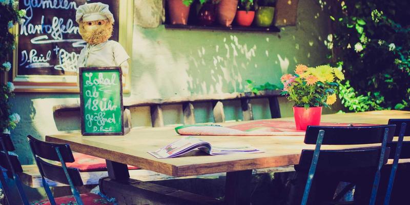 河北坝上草原生态旅游与可持续发展：探索草原天路沿线的自然奇观与人文商业服务